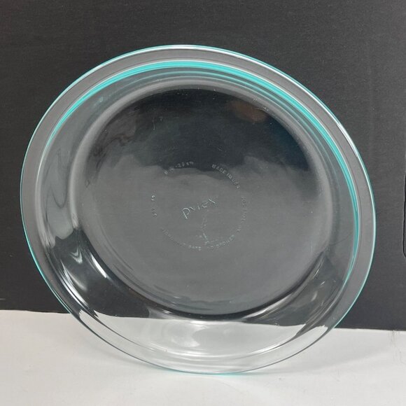 Pyrex Clear Glass 9.5-Inch Pie Dish Baking Plate Round Oven Safe - Picture 3 of 7